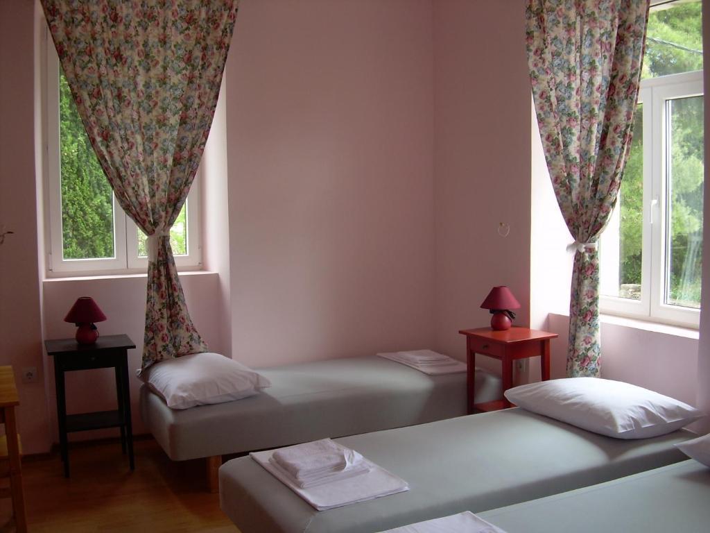 Phara HostelGdinj 部屋 写真